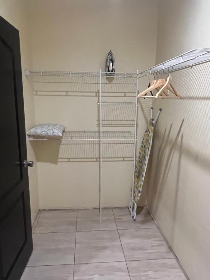 Kingston Oasis One Bedroom Εξωτερικό φωτογραφία